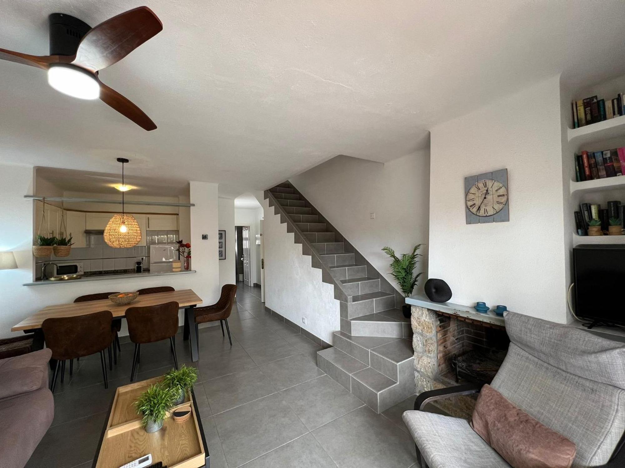 Breda 2B Villa ลาเอสตาร์ติต ภายนอก รูปภาพ